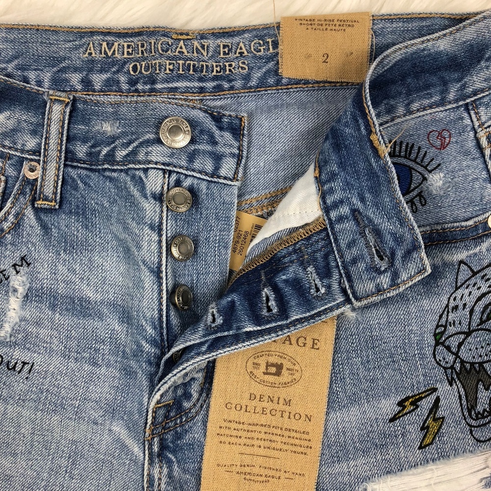 AEO Vintage HI-RISE Graphic Festival Short Button - Picture 4 of 8